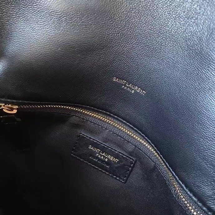 Sa**t Lau*nt loulou small bag in noir matelasse leather