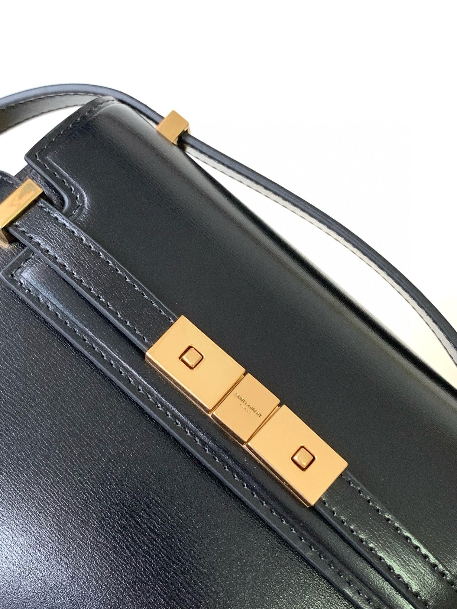 Sa**t Lau*nt manhattan mini shoulder bag in black calfskin
