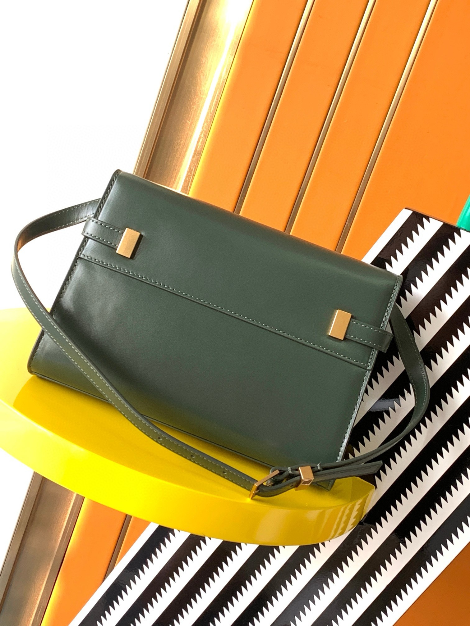 Sa**t Lau*nt manhattan small shoulder bag in green calfskin