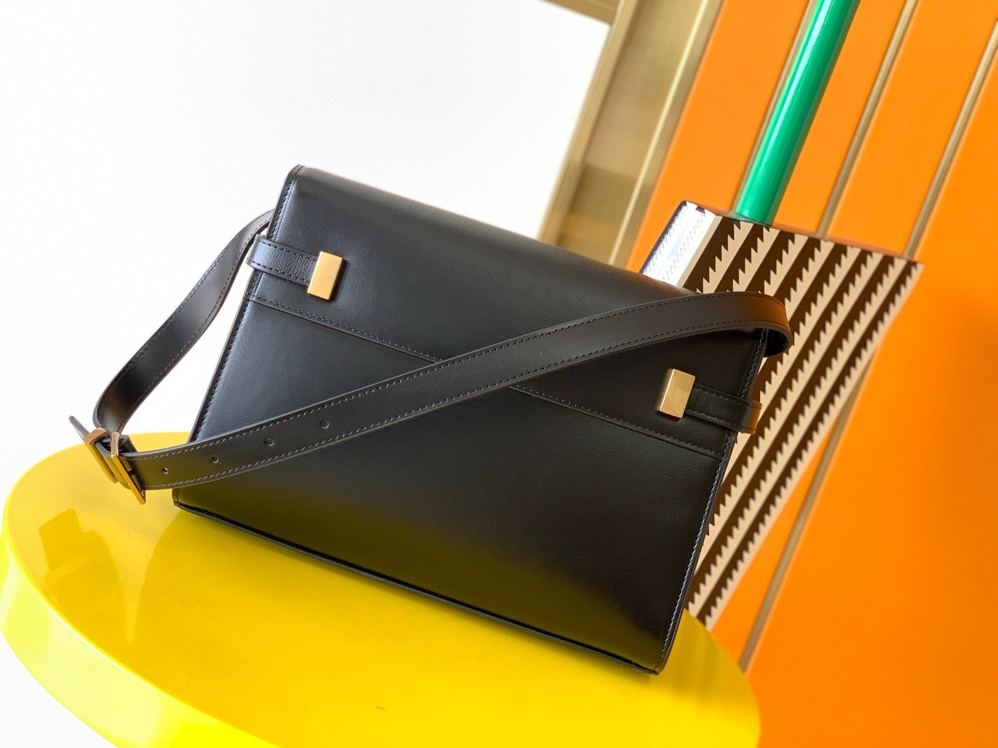 Sa**t Lau*nt manhattan small shoulder bag in black calfskin