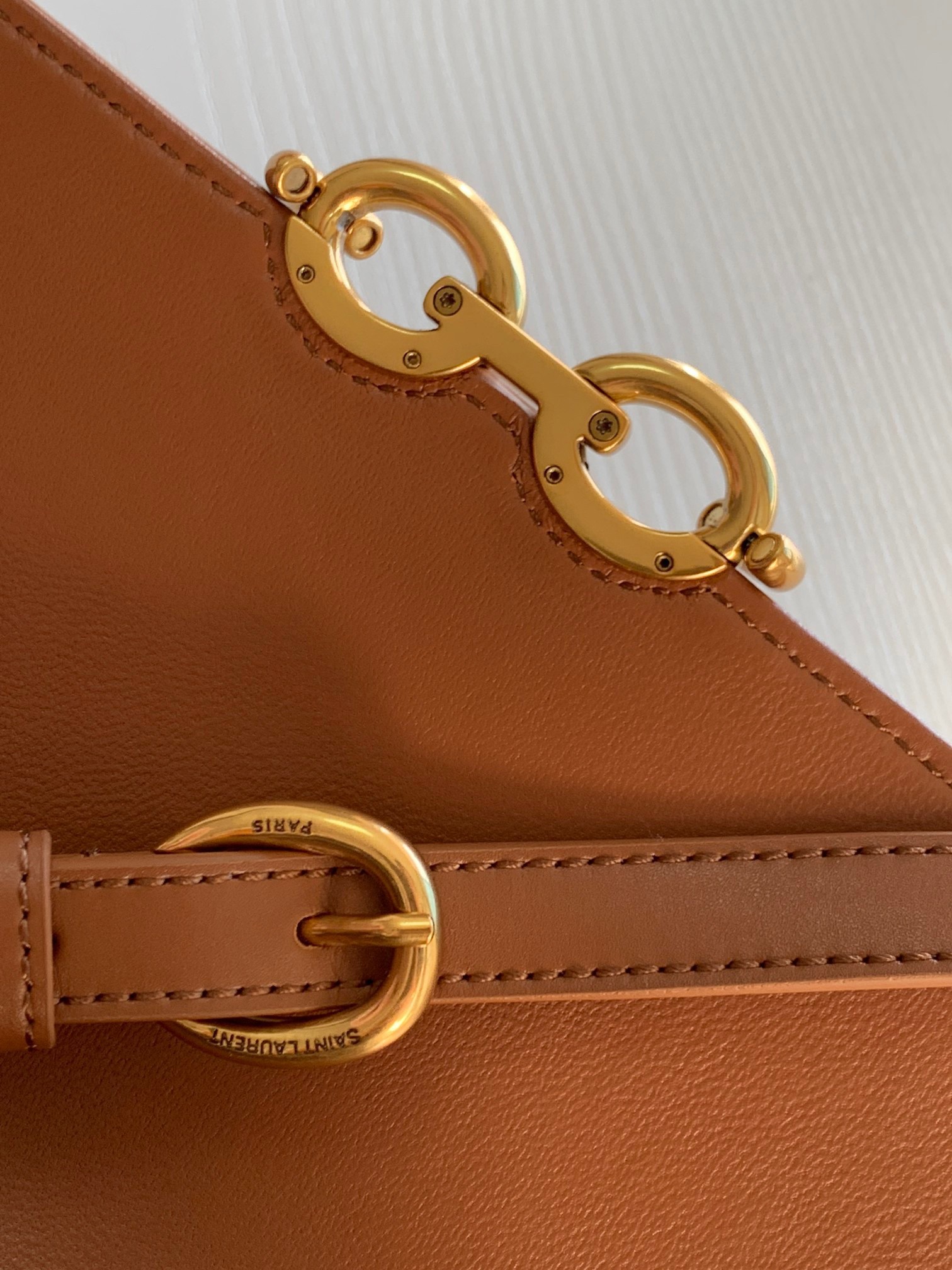 Sa**t Lau*nt le maillon bag in brown calfskin