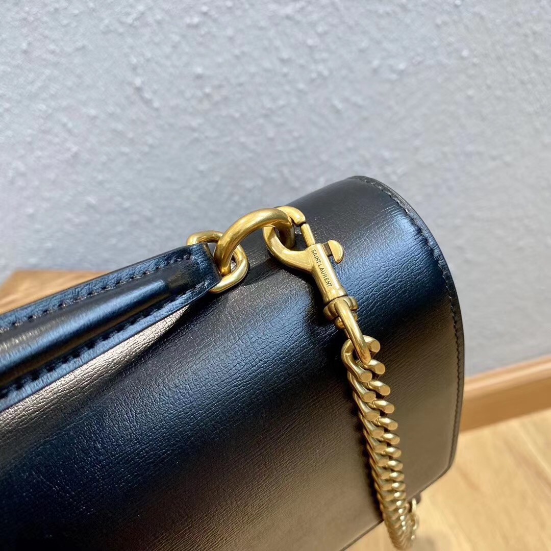 Sa**t Lau*nt new medium sunset bag in red calfskin