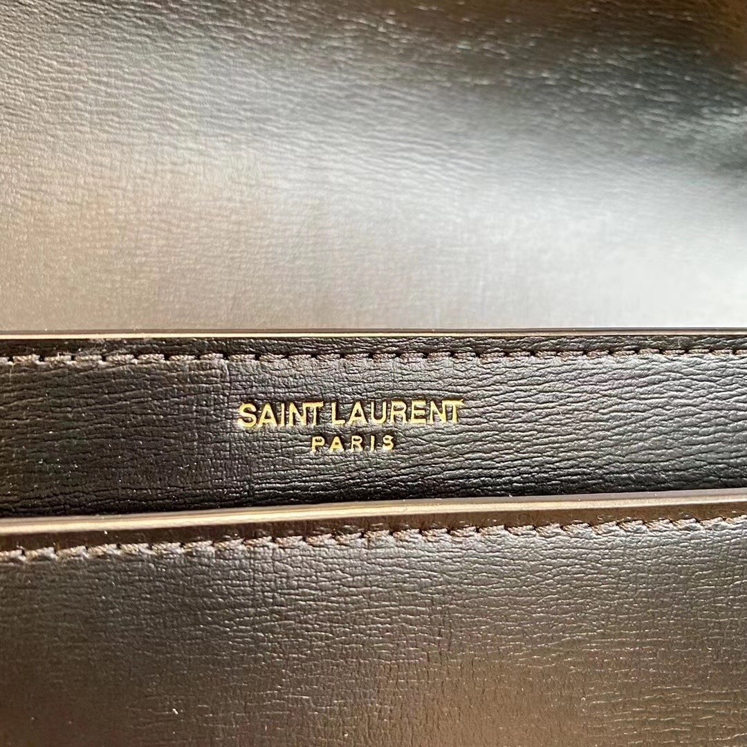 Sa**t Lau*nt new medium sunset bag in red calfskin