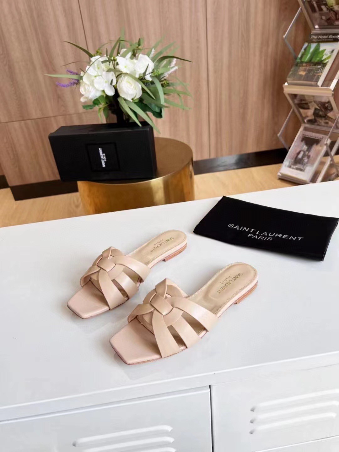 Sa**t Lau*nt tribute slides in beige calfskin