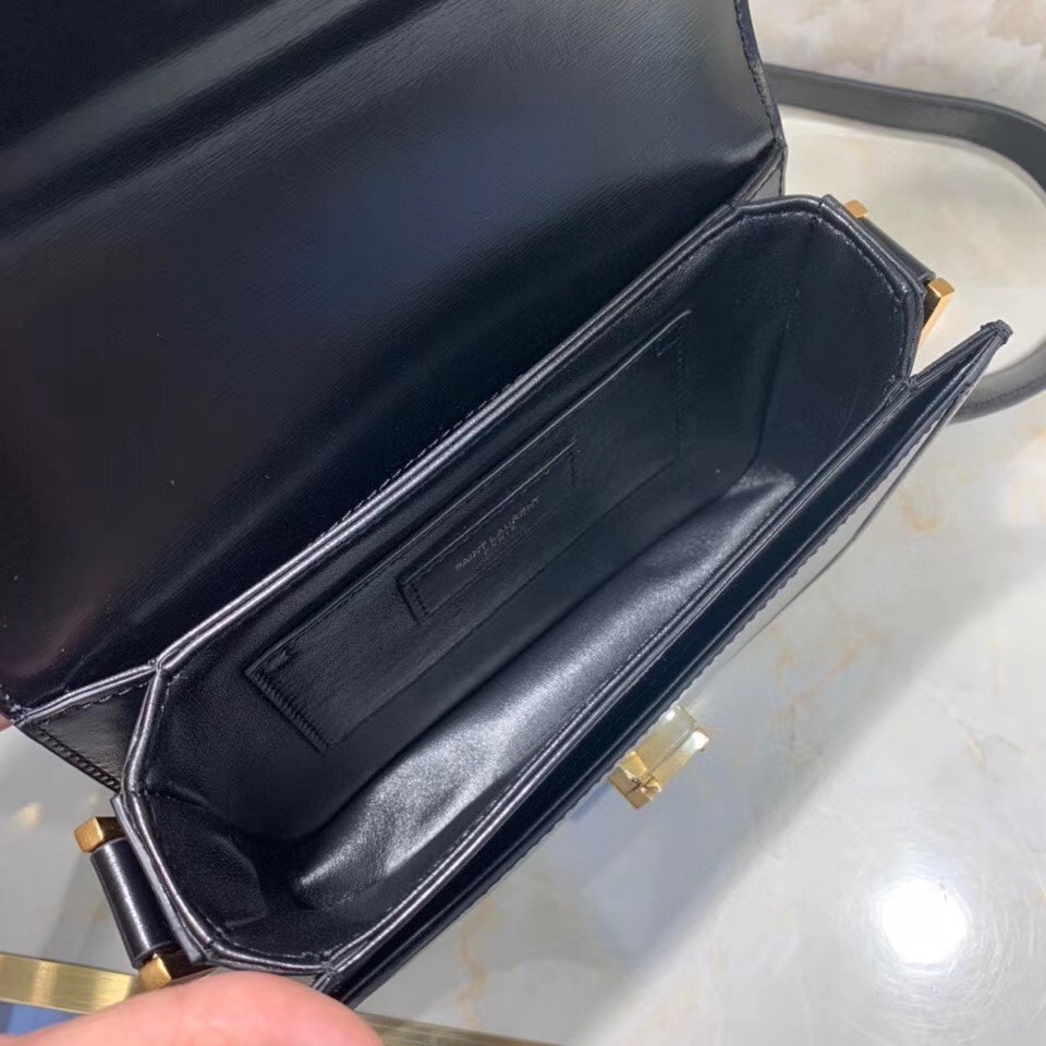 Sa**t Lau*nt solferino medium bag in black calfskin