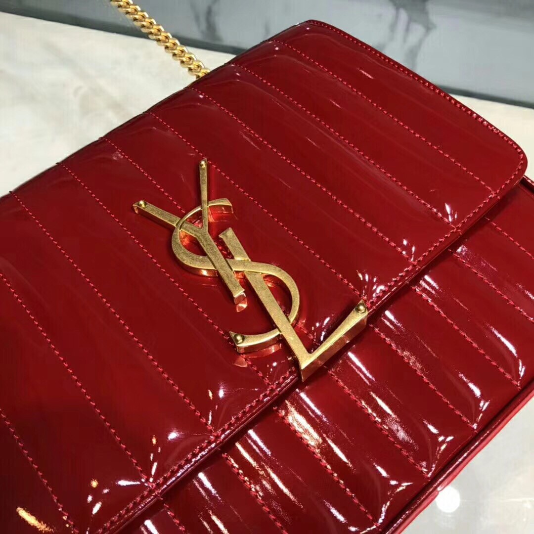 Sa**t Lau*nt large vicky bag in red patent leather