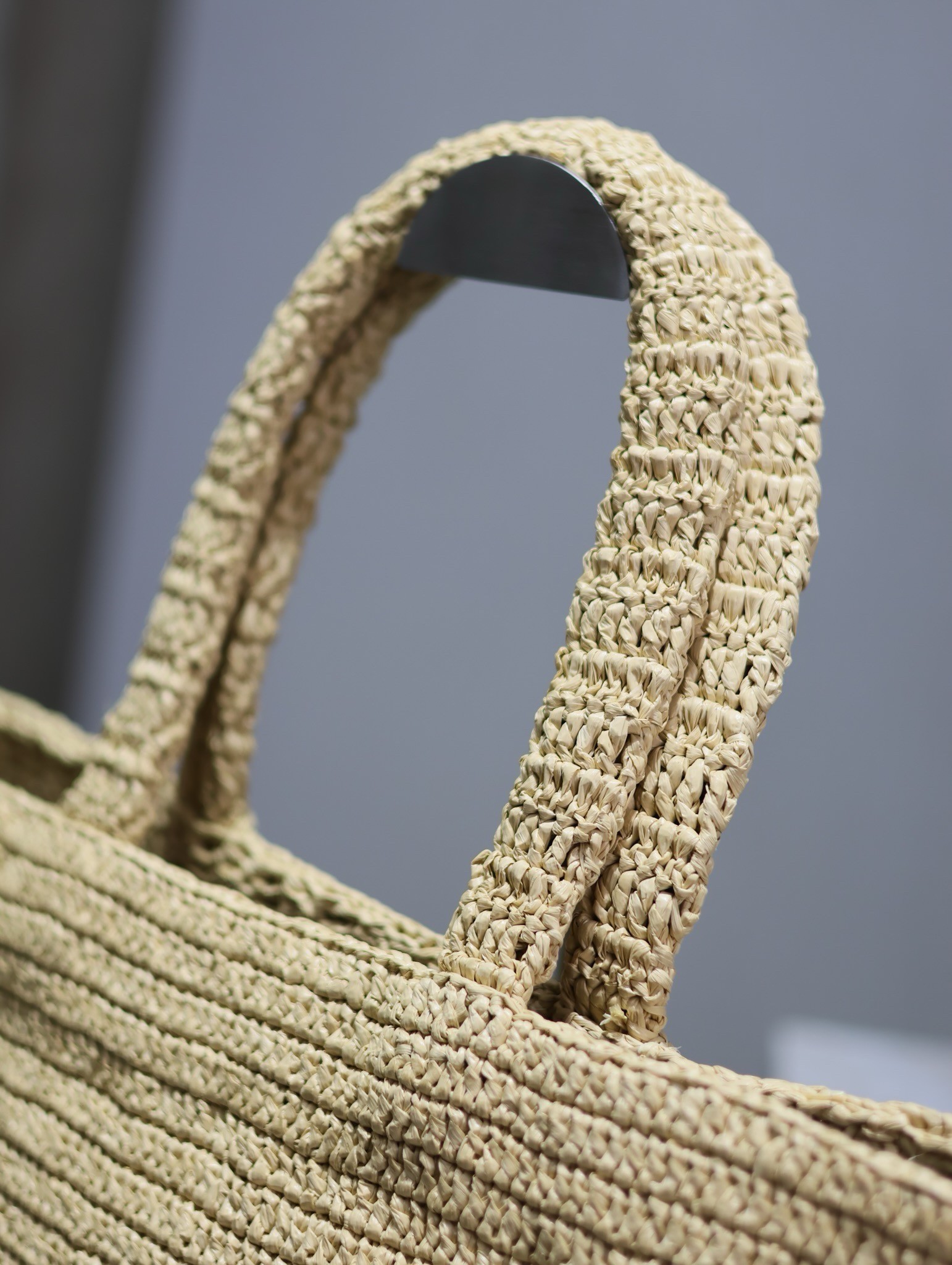 Sa**t Lau*nt oversized tote bag in naturel raffia