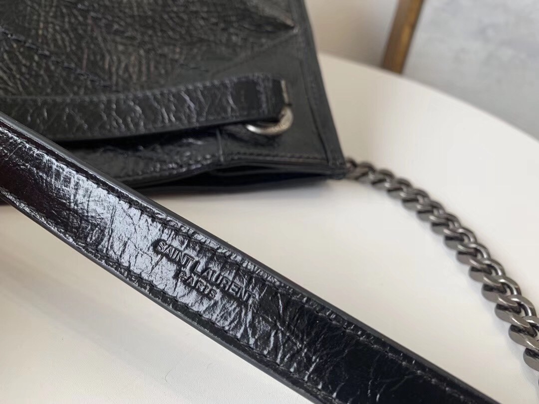 Sa**t Lau*nt medium niki shopping bag in black leather