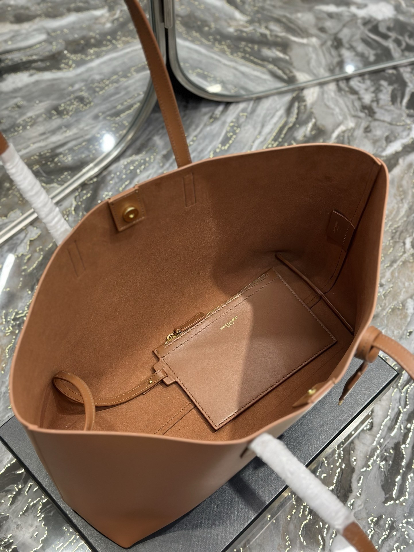 Sa**t Lau*nt shopping tote bag in brown leather